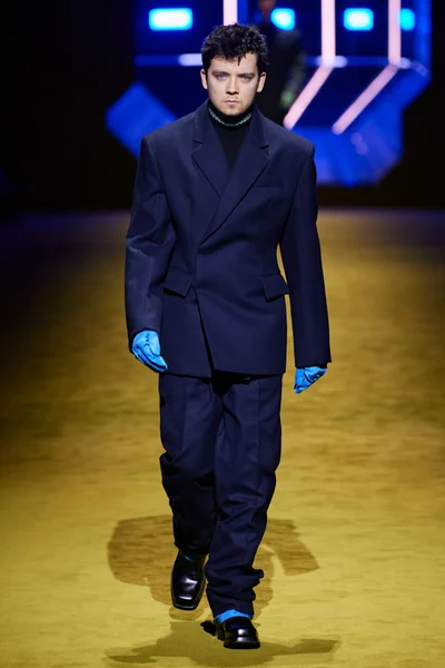 Look 34